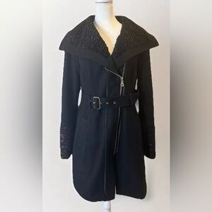 Guess -Women, Classic, Belted Wool Coat With Faux Fur Sleeves and Collar-Size LG